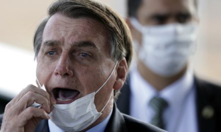 Bolsonaro asegura que Brasil está en quiebra ante crisis por Covid-19