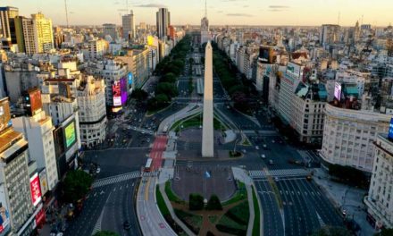 Gobierno de Argentina extiende fase de distanciamiento social en 23 provincias por Covid-19