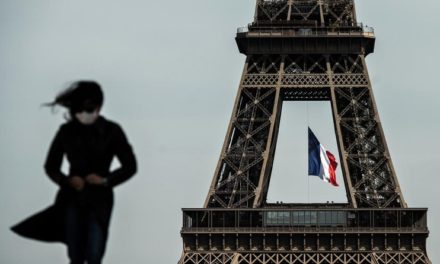 Francia anuncia cierre de fronteras desde el próximo domingo con países externos a la UE para combatir avance de la COVID-19