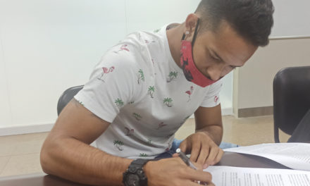 Aragua FC hizo oficial la renovación de Manuel Trias y Yosmel Gil