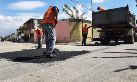 Alcaldía de Girardot realizó trabajos de asfaltado en la comunidad de San Vicente