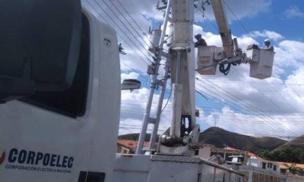 Corpoelec instaló transformador en Comuna Hugo Chávez de Cagua
