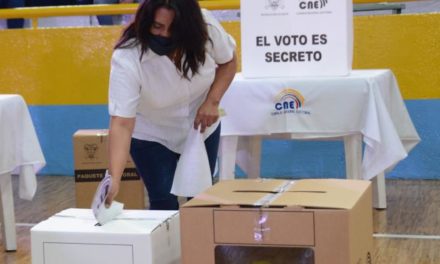 Más de 13 millones de ecuatorianos están convocados a elegir al sucesor de Lenín Moreno este domingo
