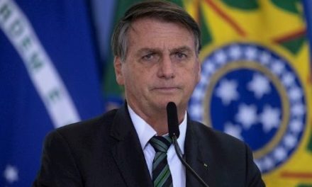 Aumentan solicitudes de destitución contra Bolsonaro en Brasil
