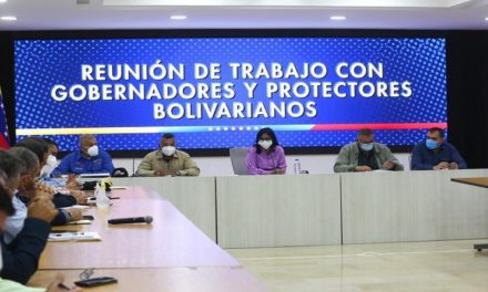Vicepresidenta Ejecutiva evalúa agenda del Plan Carabobo 200 con gobernadores y protectores