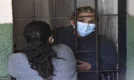 Justicia boliviana amplía prisión preventiva contra Jeanine Áñez