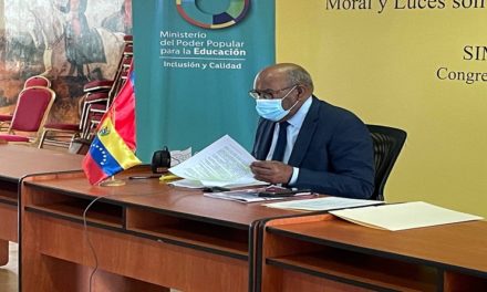 Ministro Istúriz: Venezuela garantiza el derecho a la educación durante la pandemia preservando también la salud y la vida