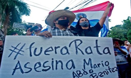 Pueblo paraguayo exige que se vaya el presidente Mario Abdo Benítez