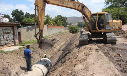 Alcaldía de Mariño realizó optimización al sistema de drenaje de aguas pluviales en parque El Samán