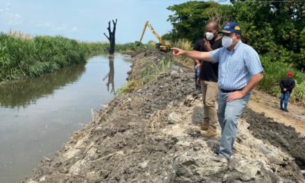 Gobernador Marco Torres supervisó obras de limpieza del río Madre Vieja