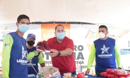 Alcalde Régulo La Cruz brindó atención social a más de 900 trabajadores del municipio Libertador