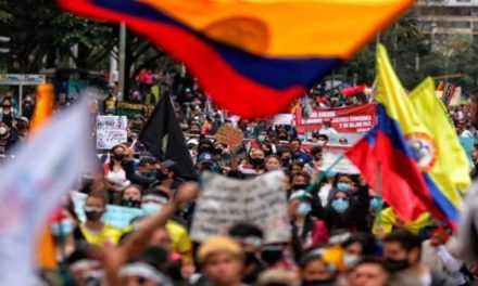 Colombianos se mantienen movilizados contra las políticas de Duque