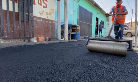 Ejecutado Plan de Bacheo en tu Comunidad en el Barrio El Carmen de Maracay