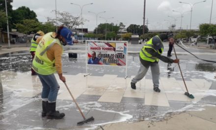 Ejecutivo regional activó labores de limpieza y mantenimiento en plaza El Ancla de Maracay