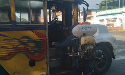 Gobierno Bolivariano realizó jornada de desinfección en unidades de transporte público de Lamas