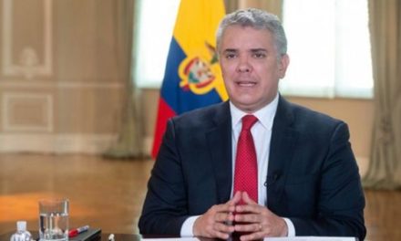Presidente de Colombia acepta la renuncia del ministro de Hacienda ante masivas movilizaciones