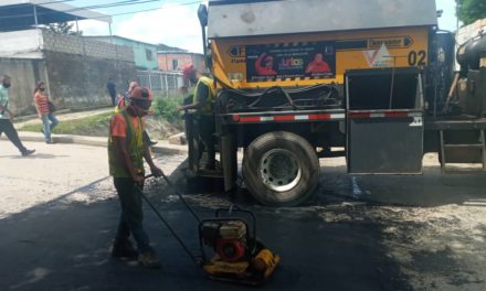 Más de mil toneladas de asfalto ha colocado el Gobierno de Aragua a través del Plan Bacheo en tu Comunidad