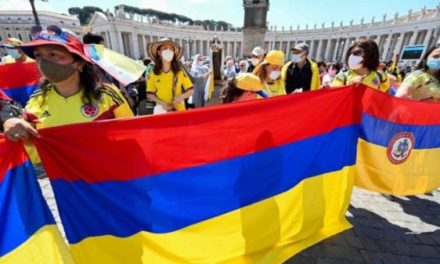 Papa Francisco expresó preocupación por situación en Colombia