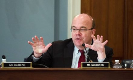 Congresista McGovern pide a Joe Biden levantar las sanciones contra Venezuela