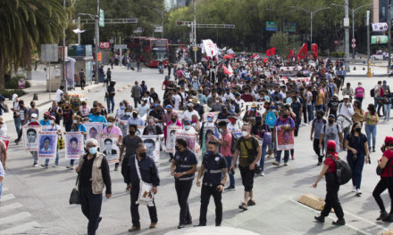 Detenidas 32 personas y represión policial en una protesta en Puebla