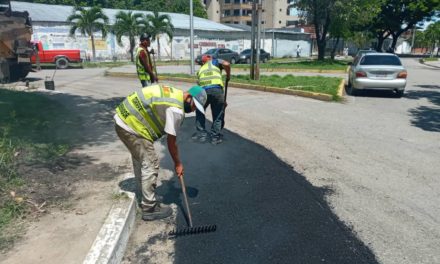 Ejecutivo regional continúa con labores de mejoramiento vial en cuatro municipios de Aragua
