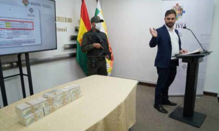 Bolivia recupera 820 mil dólares robados al país durante el gobierno de facto de Áñez
