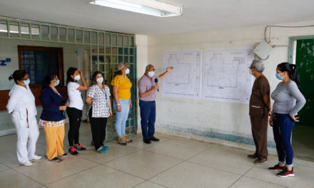 Gobernador Marco Torres dio inicio al proceso de rehabilitación del Hospital José María Benítez de La Victoria