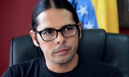 Ministro Ñáñez conmemoró un año de lucha contra el Covid desde Venezolana de Televisión