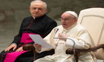 Papa Francisco insta a Latinoamérica a vacunarse como un “acto de amor”