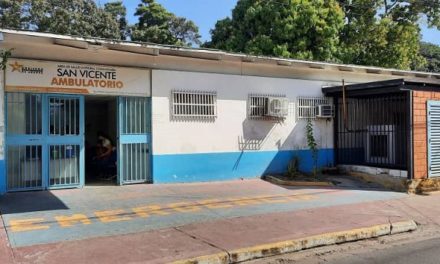 Ejecutivo regional realiza rehabilitación integral de la Clínica Popular de San Vicente