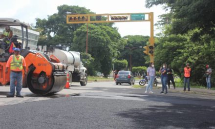 Gobierno de Ribas reparó hundimiento en la avenida Victoria