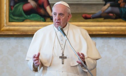 Papa Francisco exhorta a comunidad internacional a brindar apoyo al Líbano con gestos concretos