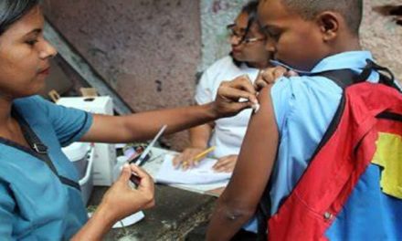Venezuela iniciará vacunación de población infantil y juvenil de 3 a 18 años en octubre