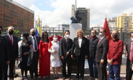 Celebran en Venezuela 76 años de la independencia de Vietnam