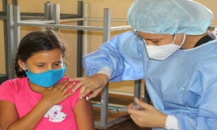 Plan de vacunación avanza en escuelas de cara al nuevo año escolar que estiman comenzará en octubre