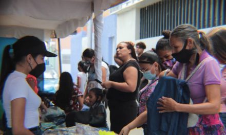 En Palo Negro se desarrolló Gran Feria de electrodomésticos, calzado, ropa y uniformes escolares