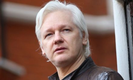 Informe revela que agencia de espionaje estadounidense CIA planeó secuestrar a Julian Assange de Embajada de Ecuador en Londres y asesinarlo