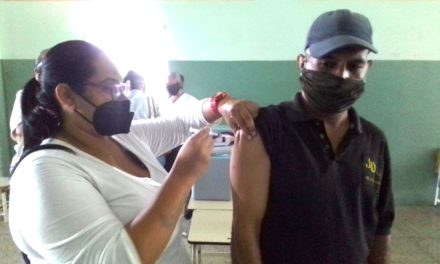 Pobladores de Revenga satisfechos con proceso de vacunación contra la COVID-19
