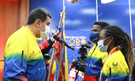 Presidente Maduro confirió Orden Francisco de Miranda a delegación paralímpica