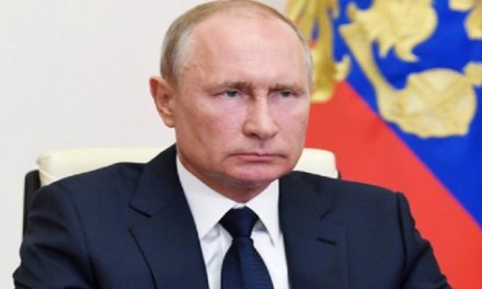 Presidente Putin obligado a guardar cuarentena por contagios de COVID-19 en su entorno