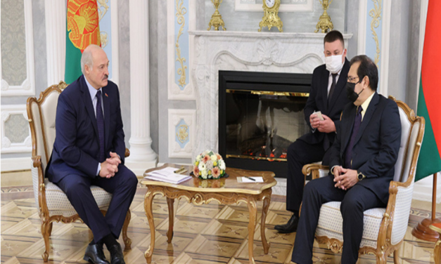 Lukashenko propone construir relación «aún más fuerte» con Venezuela