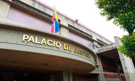Condenan a más de 20 años de cárcel a policías que dejaron ciego a Rufo Chacón