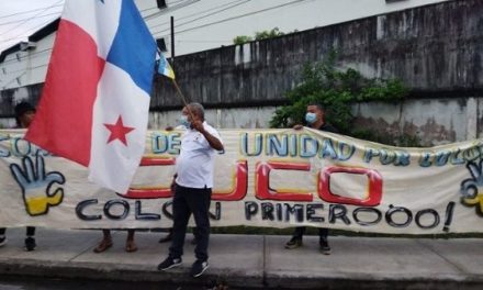 Panameños se movilizan contra encarecimiento de combustibles
