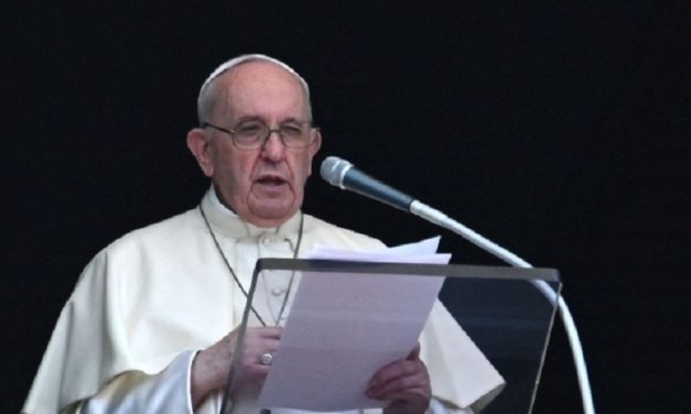 Papa Francisco ratifica necesidad de nuevo modelo de desarrollo