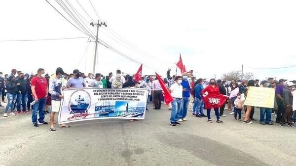 Productores agrícolas y maestros encabezan protestas en Ecuador
