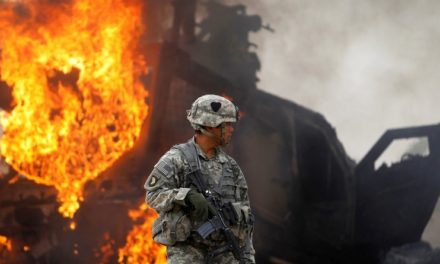 Alto funcionario de EE.UU. acusa a departamentos de Defensa y de Estado de retener información sobre Afganistán