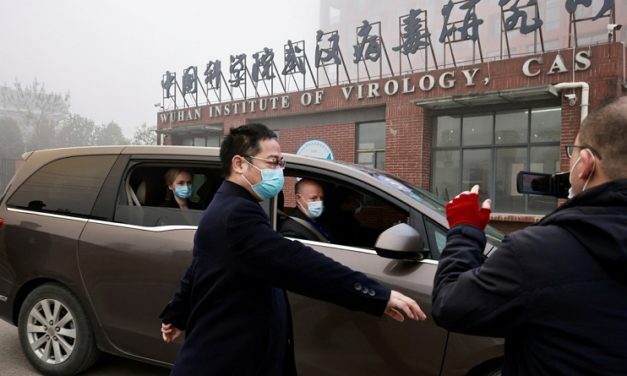 China califica de “farsa política” informe sobre los orígenes del COVID-19 elaborado por EE.UU.