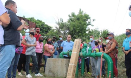 Alcalde Régulo La Cruz activó dos pozos de agua en Libertador