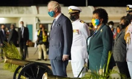 Barbados rompe con 55 años bajo reinado de Isabel II y se convertirá en república con Presidenta electa