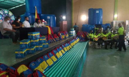 Entregaron dotación de materiales para acondicionamiento de 30 planteles educativos en Aragua